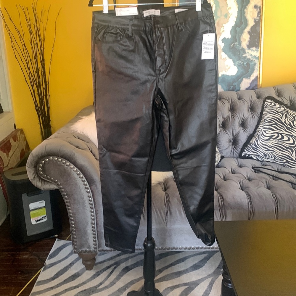 Faux leather skinny jeans